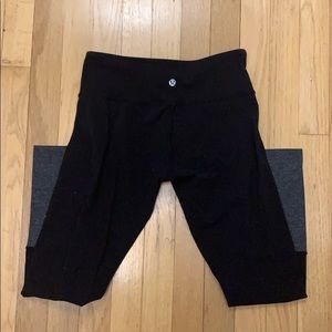 Lululemon black mid calf length leggings